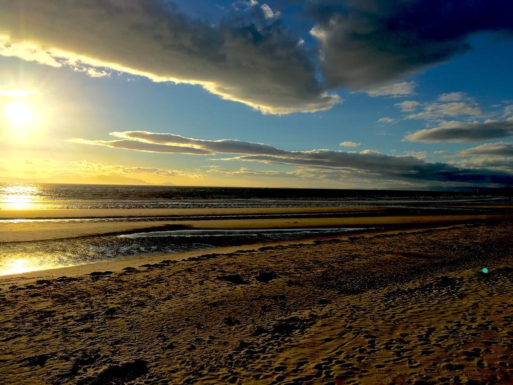 No5 Ayr Beach - Coorie Doon Stays Εξωτερικό φωτογραφία